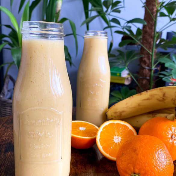 Banānu un mango smūtijs