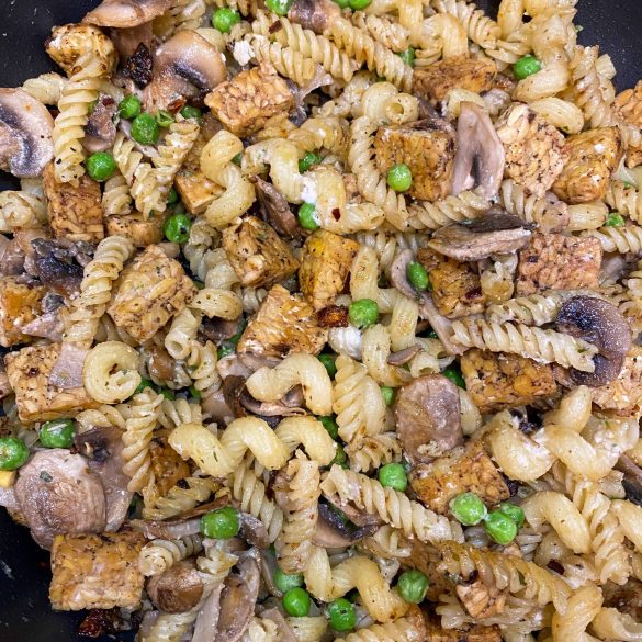 Pikanti krēmīgā tempes pasta